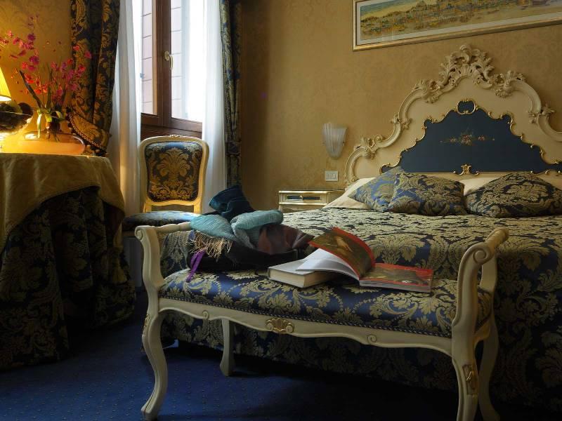 Hotel Becher Венеція Номер фото