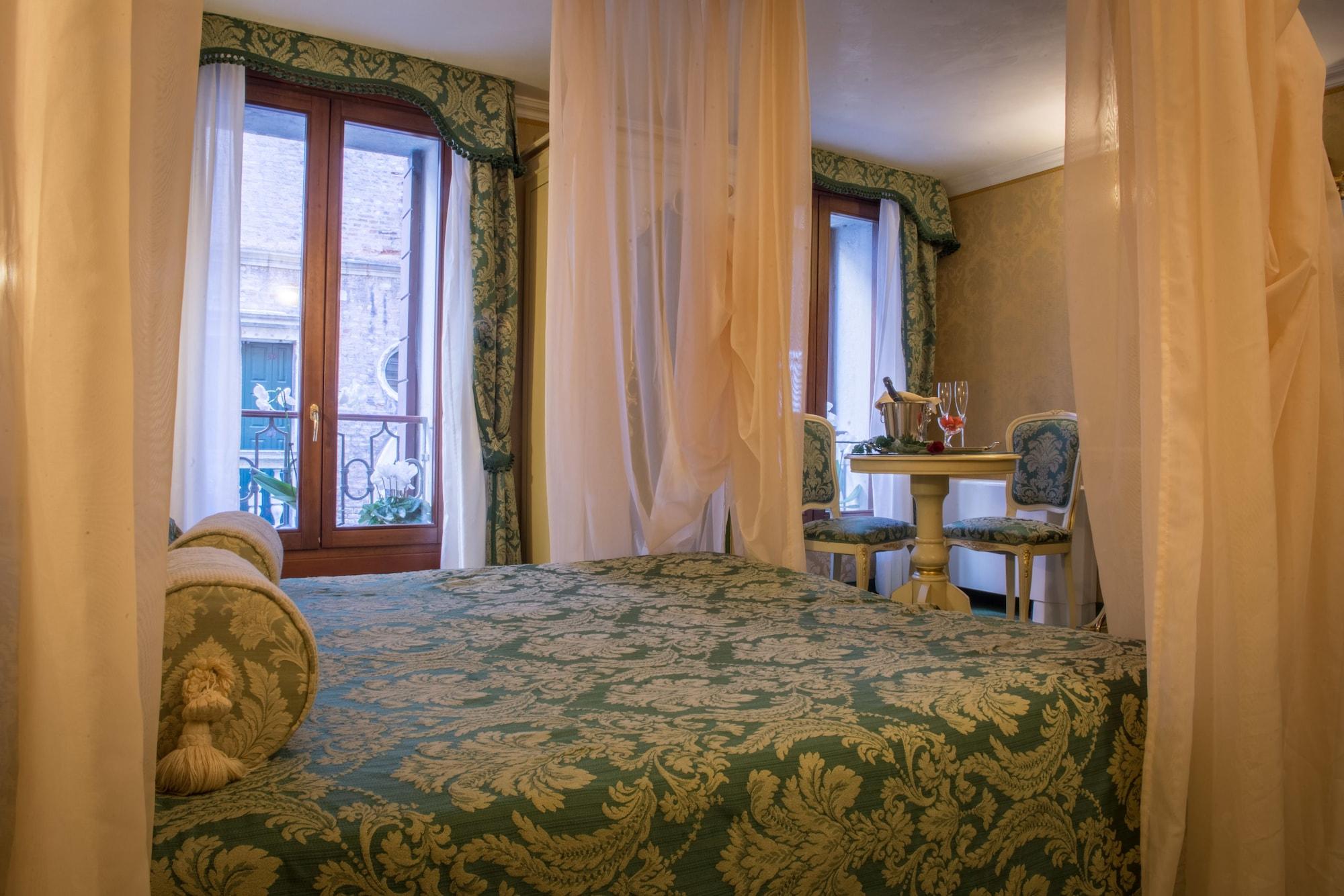Hotel Becher Венеція Екстер'єр фото