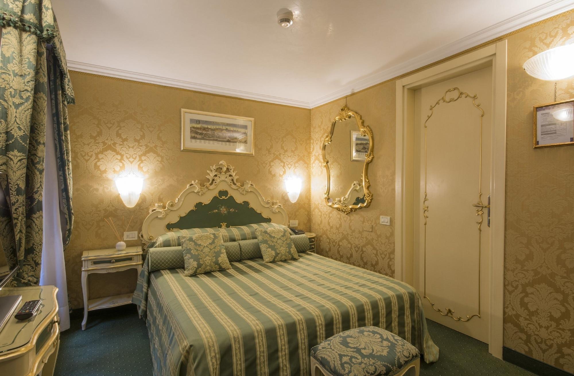 Hotel Becher Венеція Екстер'єр фото
