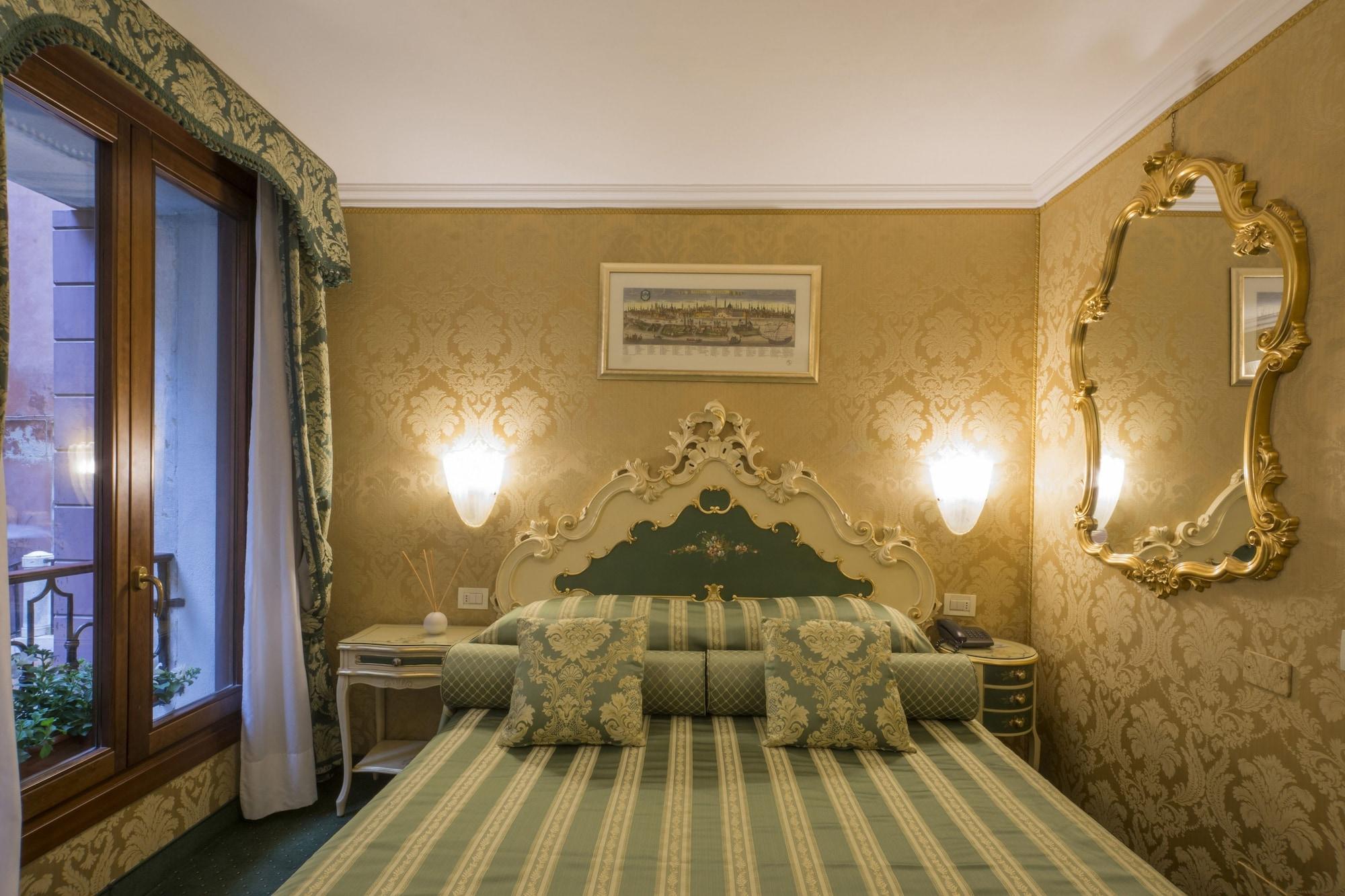 Hotel Becher Венеція Екстер'єр фото