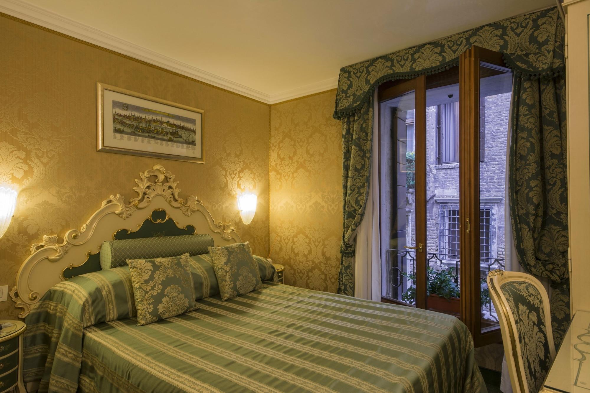 Hotel Becher Венеція Екстер'єр фото