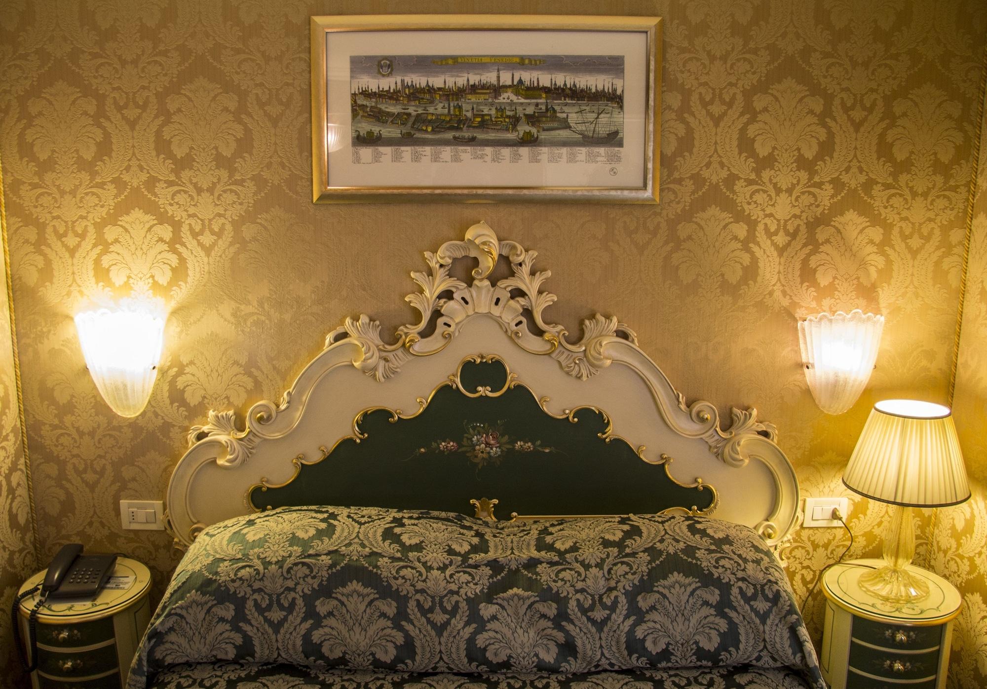 Hotel Becher Венеція Екстер'єр фото
