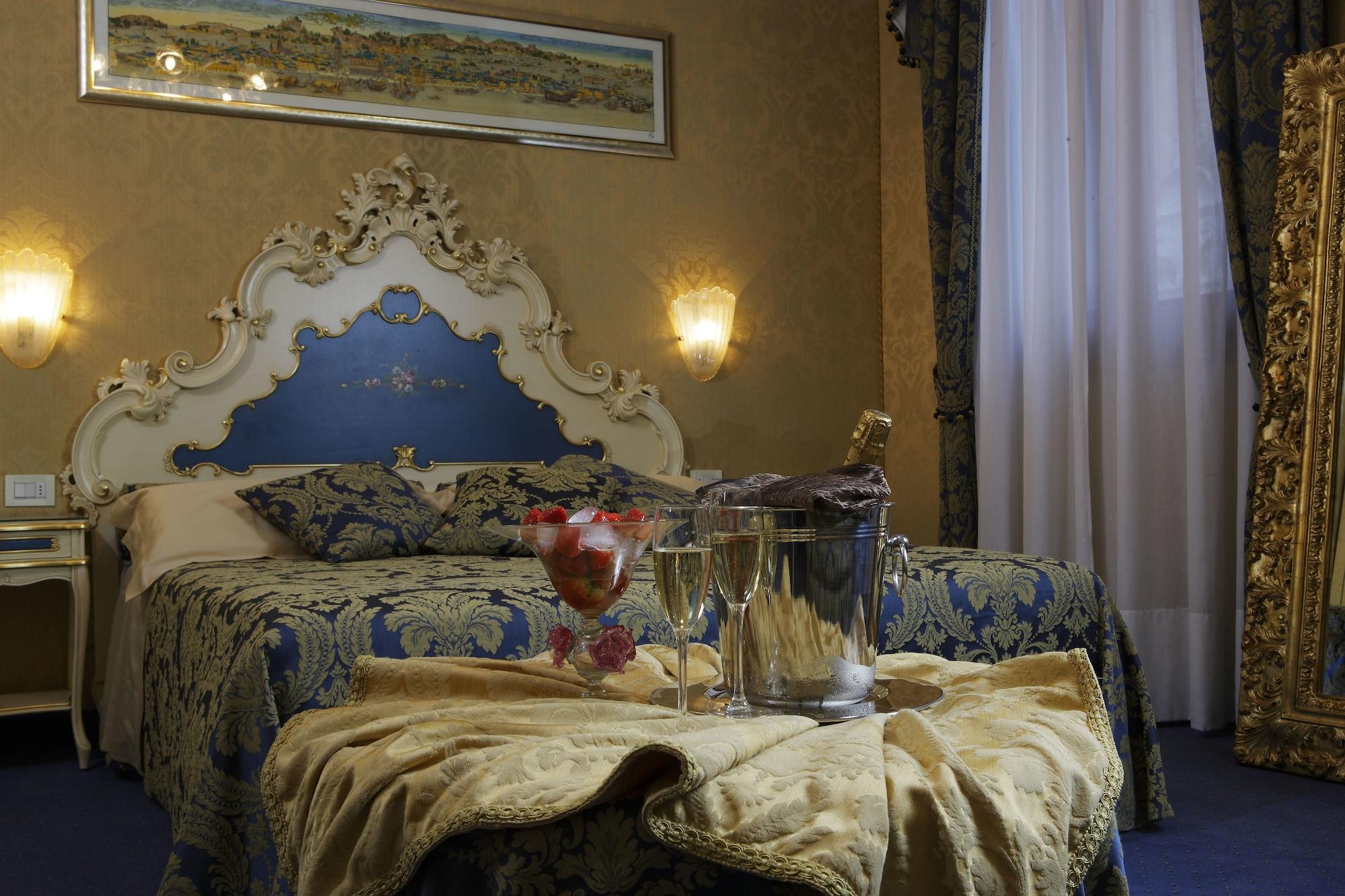 Hotel Becher Венеція Номер фото