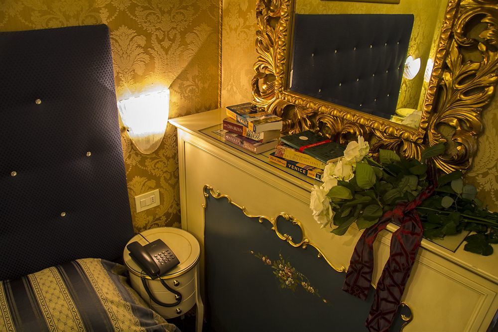 Hotel Becher Венеція Екстер'єр фото